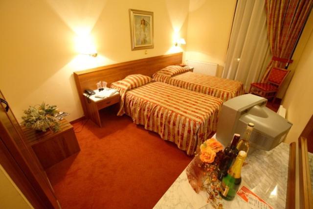 Hotel Dinara Livno Phòng bức ảnh