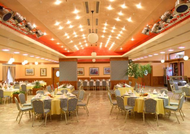 Hotel Dinara Livno Ngoại thất bức ảnh
