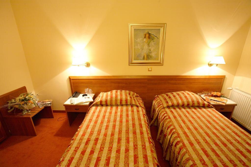Hotel Dinara Livno Ngoại thất bức ảnh